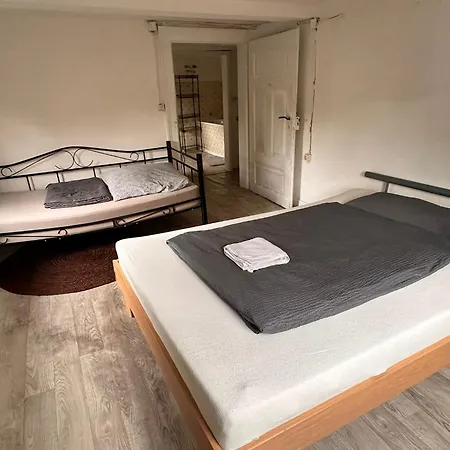 Haus Mit Terrasse&garten